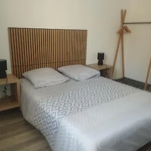 https://les-oliviers-carpentras.fr-provencehotel.com